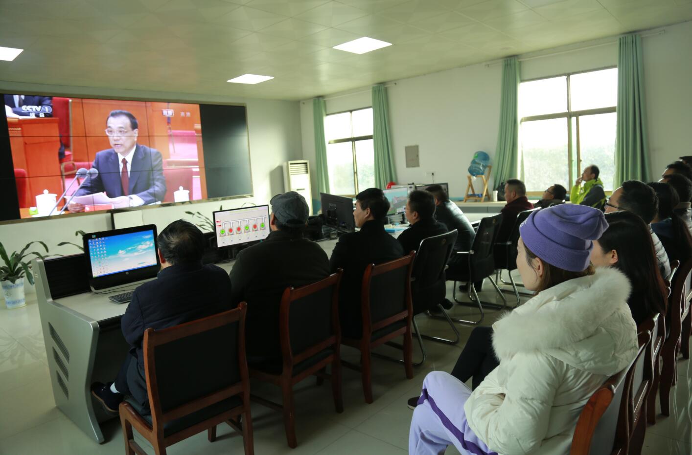 20181218組織黨員觀看慶祝改革開放40周年大會(huì).jpg