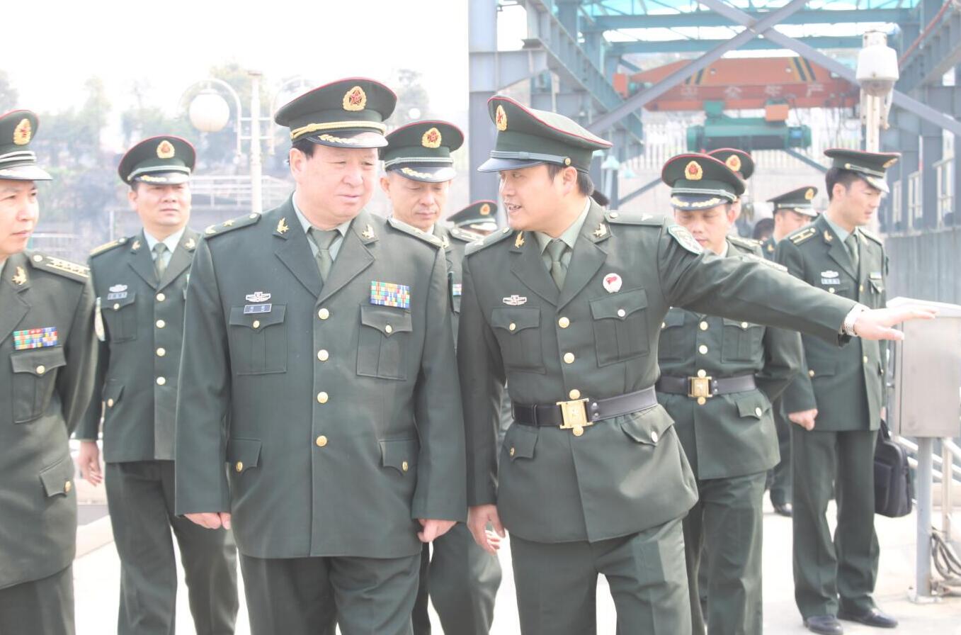 2011年3月，時任省軍區(qū)政治部原主任劉新將軍蒞臨公司視察.jpg