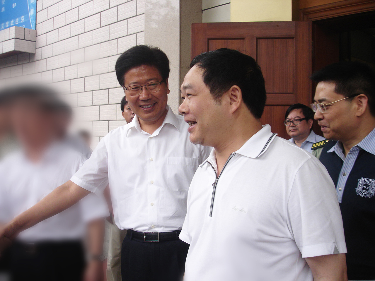 2009年6月，中央政治局委員，時任湖南省書記張春賢接見董事長李建煒.jpg